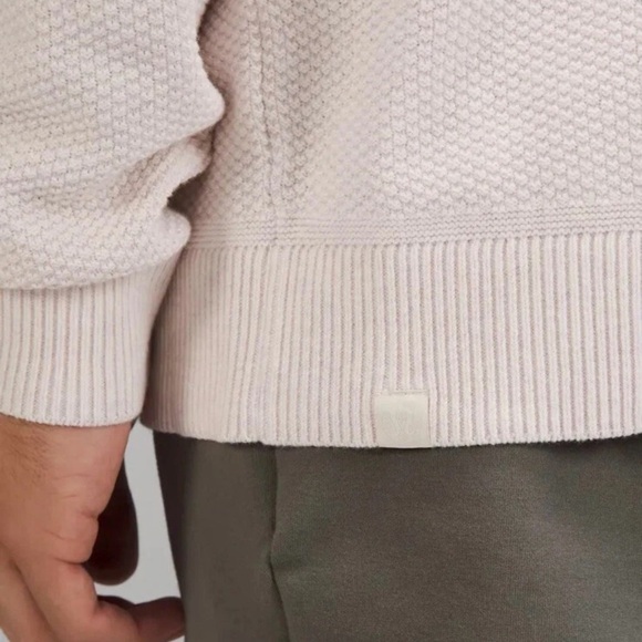 lululemon athletica Men's Ivory Textured Knit Crewneck Sweater Size M - Picture 5 of 9